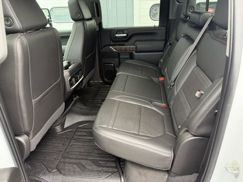 Used 2022 GMC Sierra 2500 Denali w/ Denali Ultimate Package AWD/4WD image 10