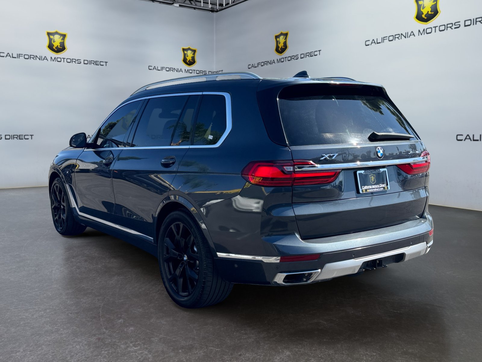 Used 2019 BMW X7 xDrive40i w/ Premium Package AWD/4WD image 3
