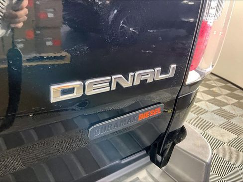 Used 2019 GMC Canyon Denali image 10