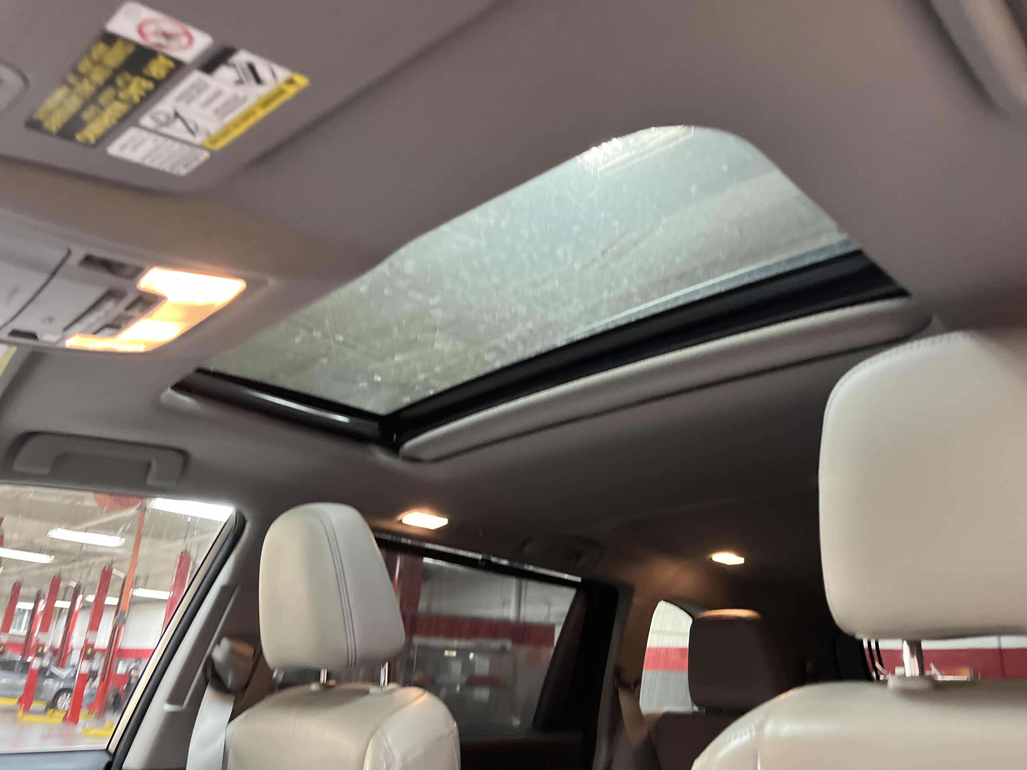 Used 2014 Toyota Highlander XLE AWD/4WD image 6