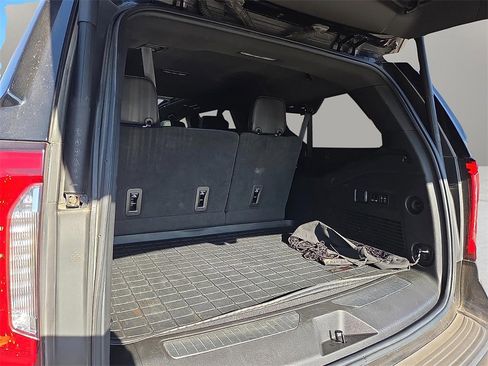 Used 2023 GMC Yukon XL Denali image 18