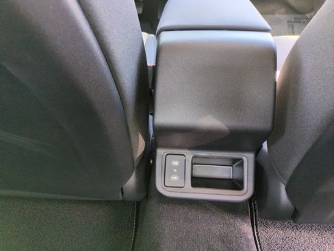 New 2025 Kia K4 FWD image 38