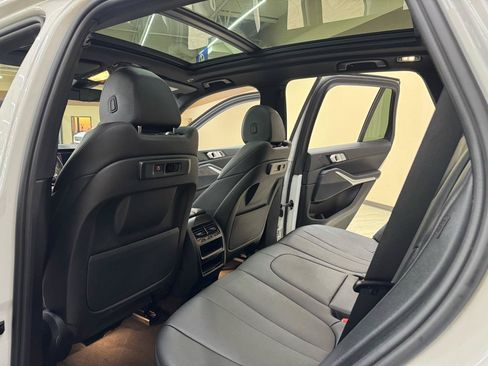 Used 2022 BMW X5 xDrive40i AWD/4WD image 36
