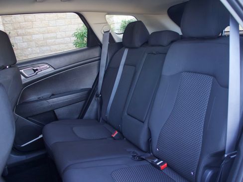 Used 2023 Kia Sportage LX FWD image 22