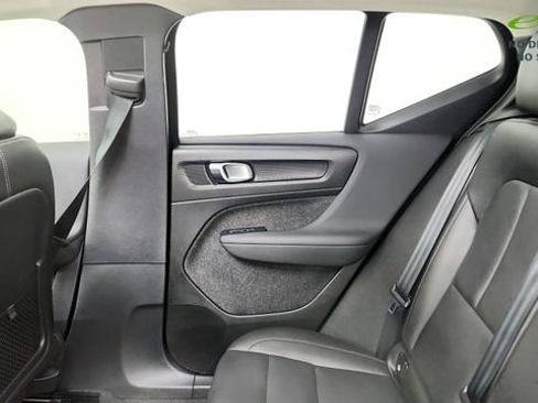 Used 2025 Volvo XC40 B5 Plus AWD/4WD image 43