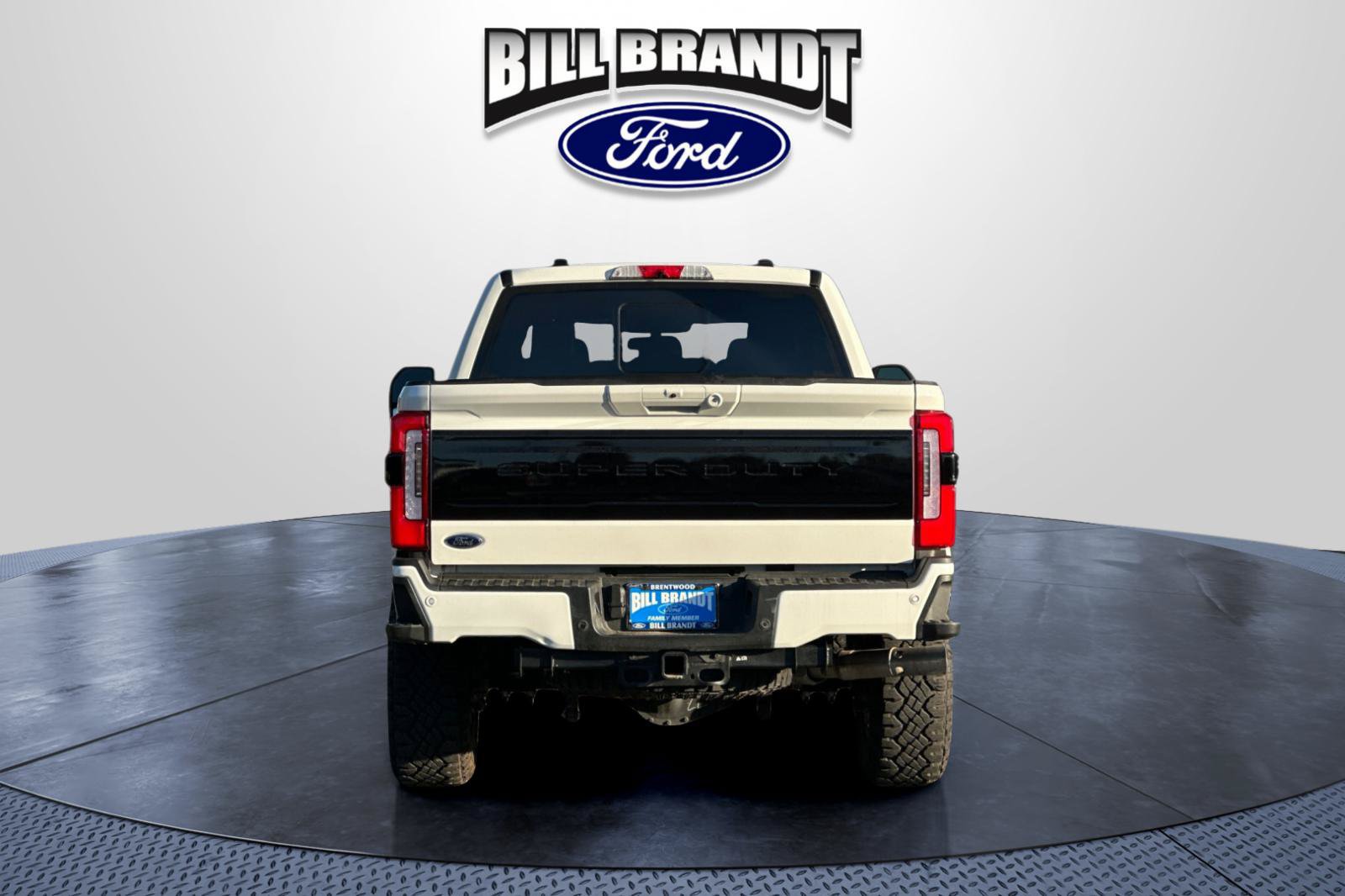 Used 2025 Ford F250 Platinum w/ Tremor Off-Road Package AWD/4WD image 4