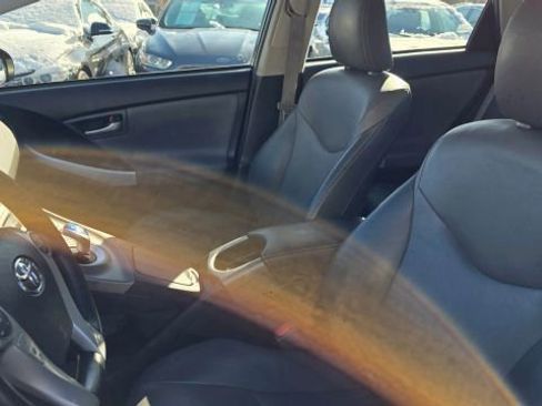 Used 2014 Toyota Prius Four image 10
