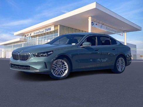 Certified 2025 BMW 530i image 37