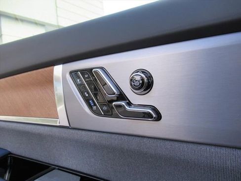 New 2026 Cadillac Vistiq Premium Luxury image 28