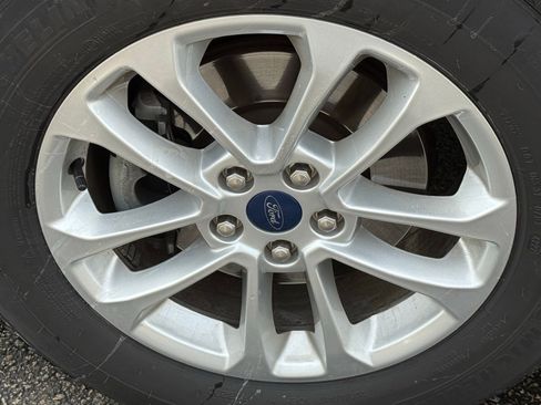 Used 2022 Ford Escape SE w/ Cold Weather Package image 10