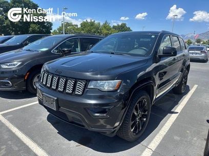 Used 2017 Jeep Grand Cherokee Altitude