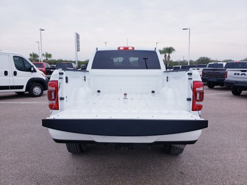 Used 2024 RAM 2500 Big Horn w/ Sport Appearance Package image 26