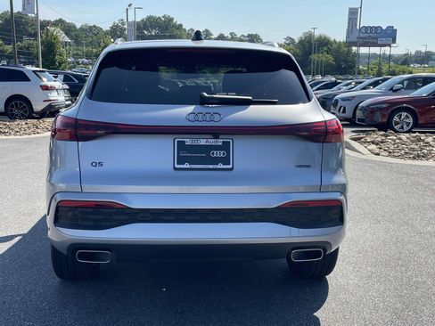 Certified 2025 Audi Q5 Premium AWD/4WD image 6