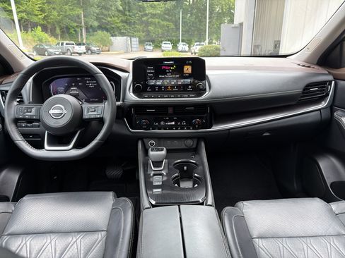Used 2022 Nissan Rogue Platinum w/ Head-Up Display Package FWD image 23