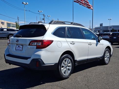 Used 2019 Subaru Outback 2.5i Premium AWD/4WD image 7