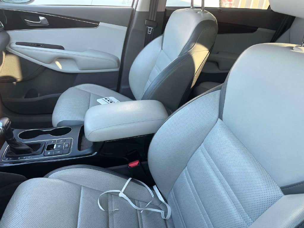 Used 2019 Kia Sorento SX w/ SX Touring Package AWD/4WD image 5
