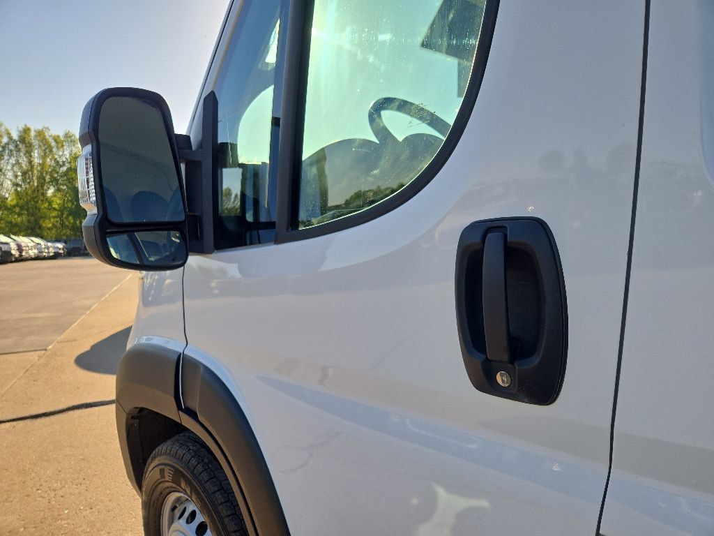 Used 2025 RAM ProMaster 2500 w/ Convenience Group FWD image 26