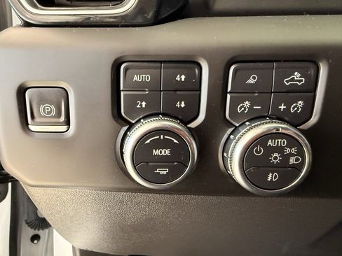 Used 2022 GMC Sierra 1500 Denali image 35