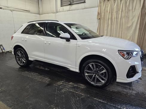 Used 2025 Audi Q3 2.0T Premium w/ Convenience Package AWD/4WD image 8