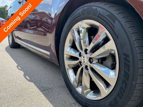 Used 2018 Kia Sedona SX Limited FWD image 15
