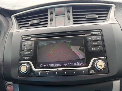 Used 2015 Nissan Sentra SV FWD image 17