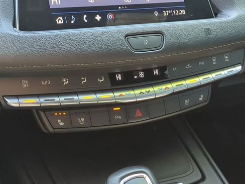 Used 2019 Cadillac XT4 Premium Luxury image 27