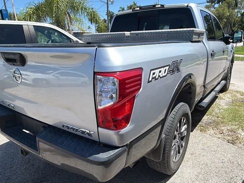 Used 2019 Nissan Titan PRO-4X AWD/4WD image 5