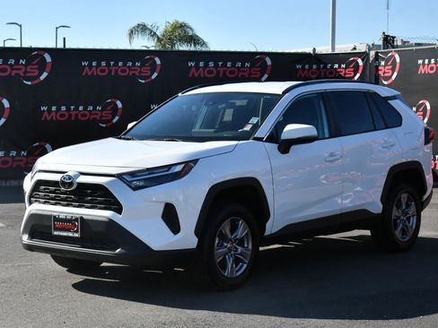 Used 2024 Toyota RAV4 XLE image 3