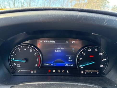 Used 2023 Ford Explorer XLT image 12