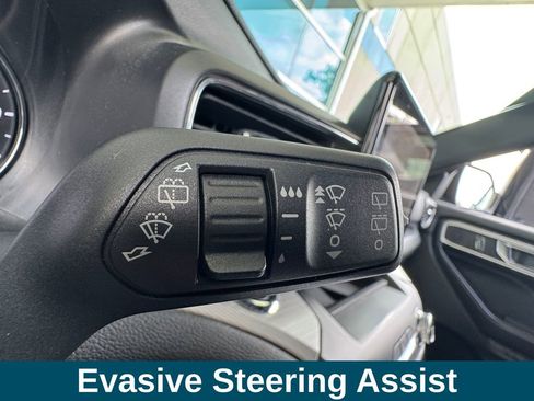 Used 2020 Ford Explorer XLT w/ Equipment Group 202A AWD/4WD image 15
