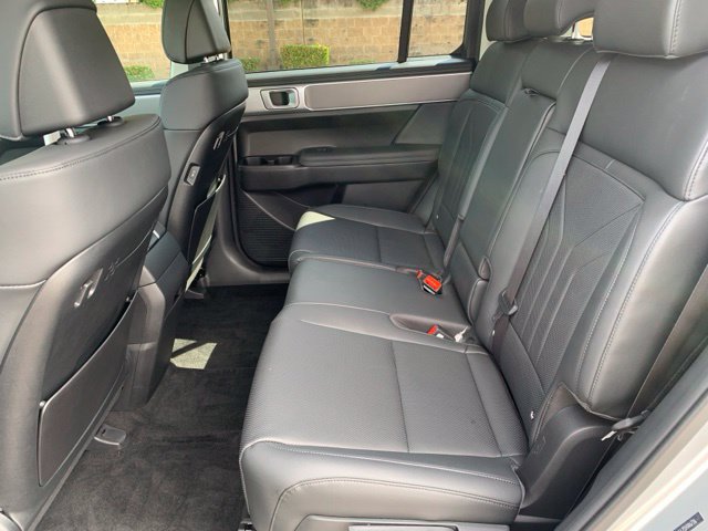 Certified 2025 Hyundai Santa Fe SEL AWD/4WD image 16