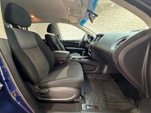 Used 2020 Nissan Pathfinder SV FWD image 11