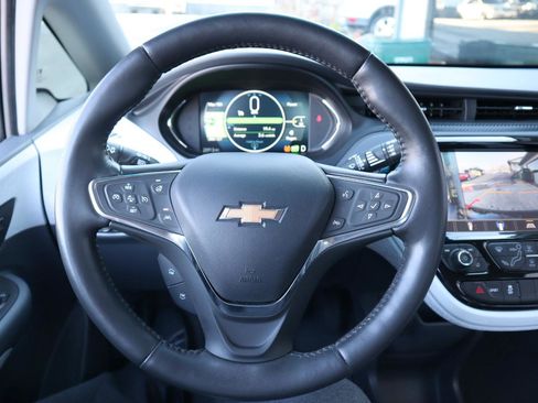 Used 2020 Chevrolet Bolt Premier w/ Infotainment Package FWD image 26