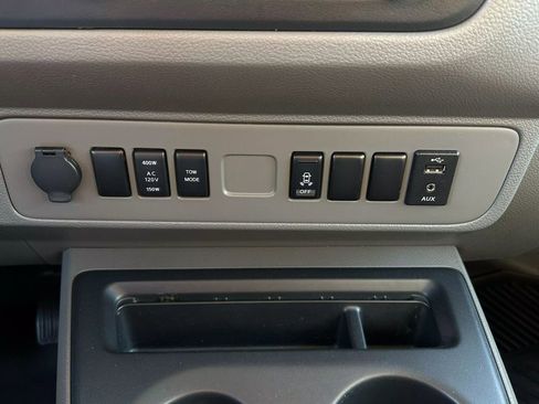 Used 2021 Nissan NV 3500 SV image 30