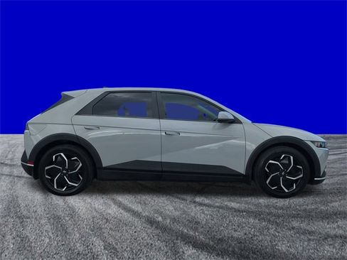 Used 2022 Hyundai Ioniq 5 SE image 3