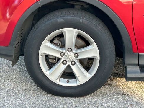 Used 2014 Toyota RAV4 XLE image 9