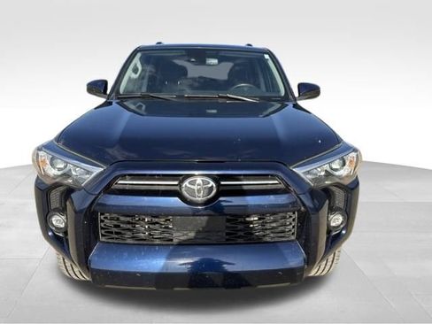Used 2021 Toyota 4Runner SR5 AWD/4WD image 8