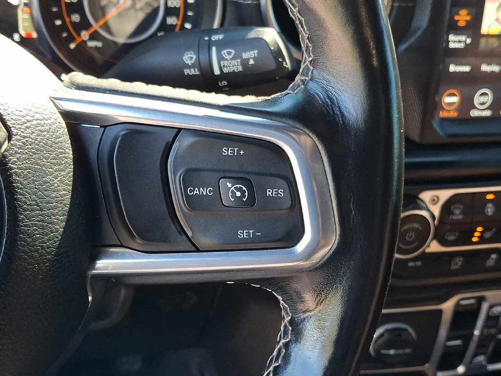 Certified 2021 Jeep Gladiator Overland w/ Popular Equipment Package AWD/4WD image 22