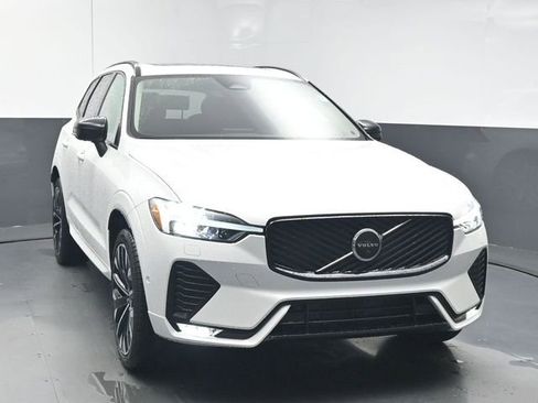 Used 2026 Volvo XC60 B5 Ultra w/ Protection Package Premier image 2