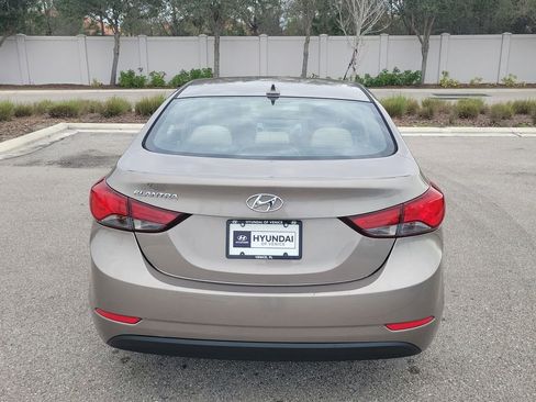 Used 2016 Hyundai Elantra SE image 7
