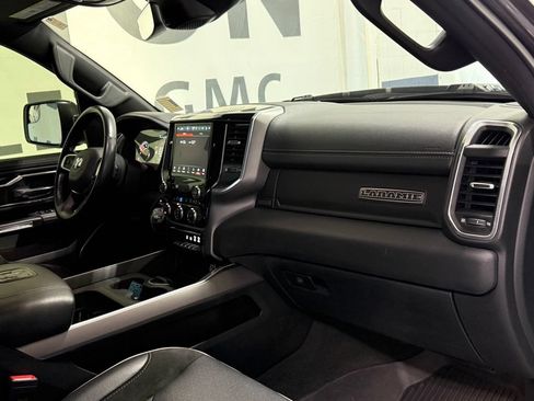 Used 2022 RAM 1500 Laramie AWD/4WD image 15