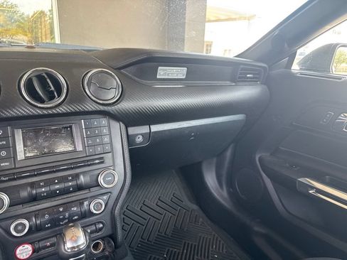 Used 2015 Ford Mustang Convertible RWD image 12