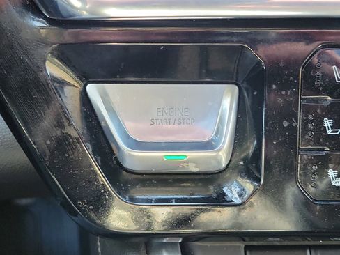 Used 2024 GMC Sierra 3500 Denali w/ Denali Reserve Package image 25