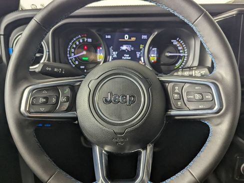 Used 2024 Jeep Wrangler High Altitude AWD/4WD image 19
