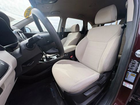Used 2019 Kia Sorento LX image 19