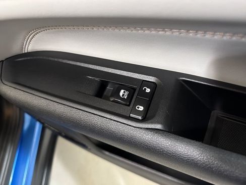 Used 2025 Jeep Compass Limited AWD/4WD image 39