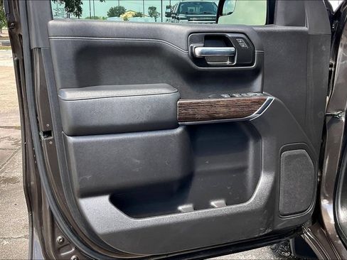 Used 2021 GMC Sierra 1500 Elevation w/ X31 Off-Road Package AWD/4WD image 17