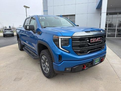 Certified 2024 GMC Sierra 1500 AT4 w/ AT4 Premium Package AWD/4WD image 1