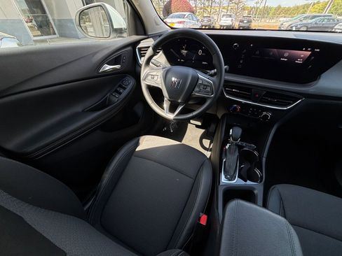 Used 2025 Buick Encore GX Preferred image 39