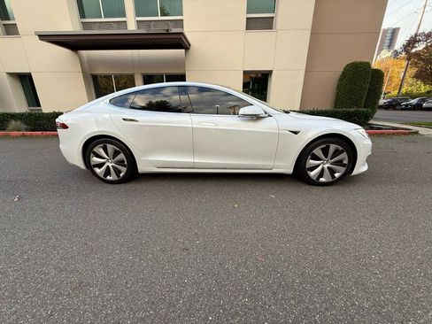 Used 2020 Tesla Model S Performance image 2